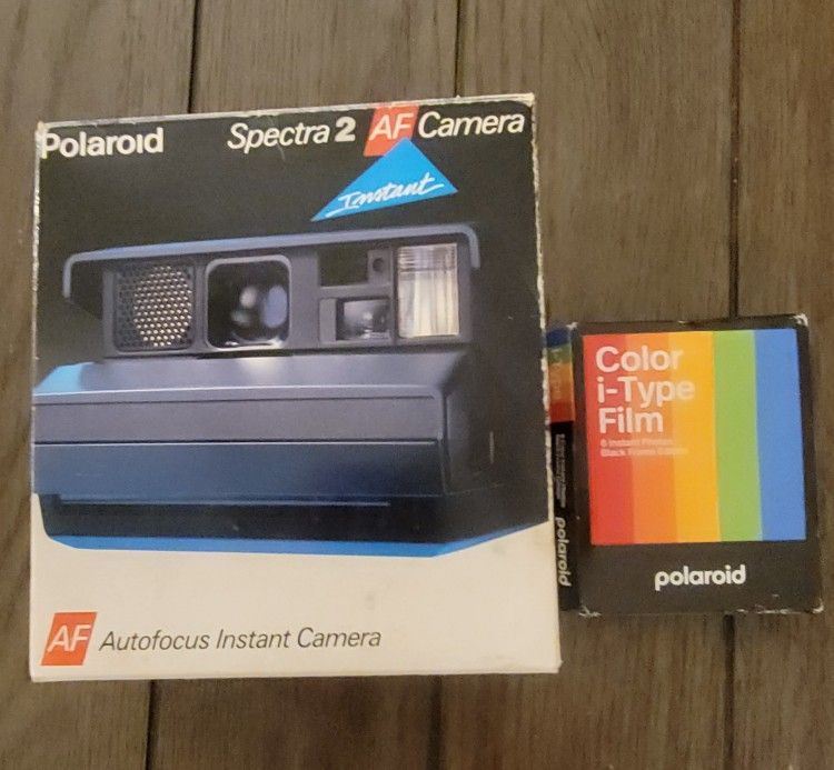 Brand New Polaroid Spectra 2 Instant Film Camera with a 8 Pack of Instant Film