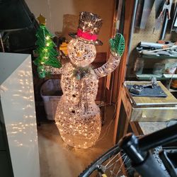 Snowman Yard Decor