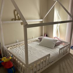 Montessori Bed House Full