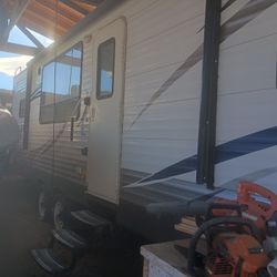 Travel trailer 28 Ft