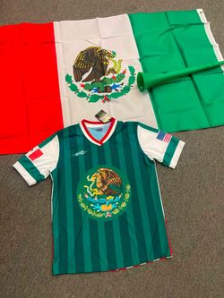 Playera de México con bandera y trompeta