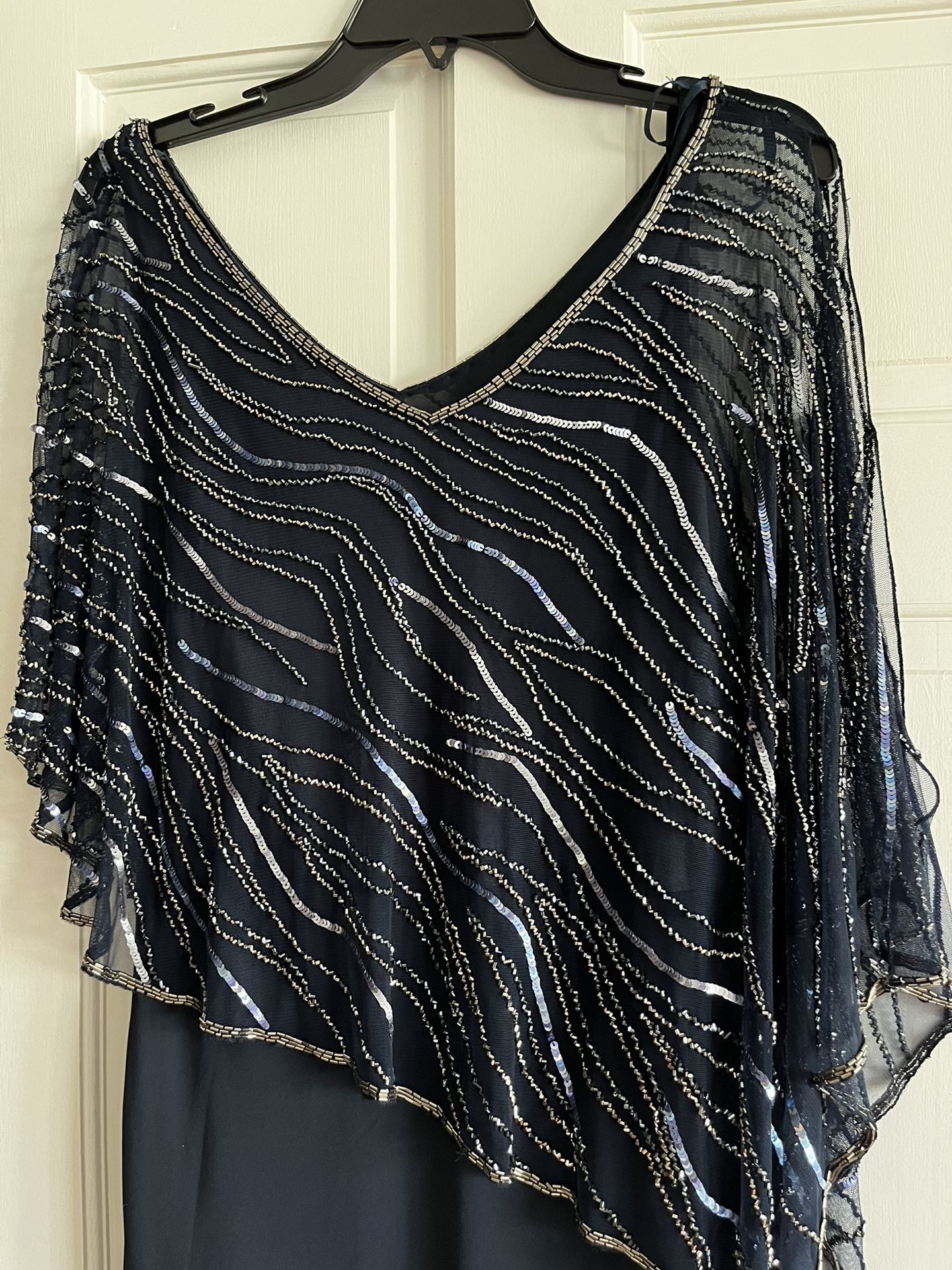 Wedding/formal Long Dress Size 8