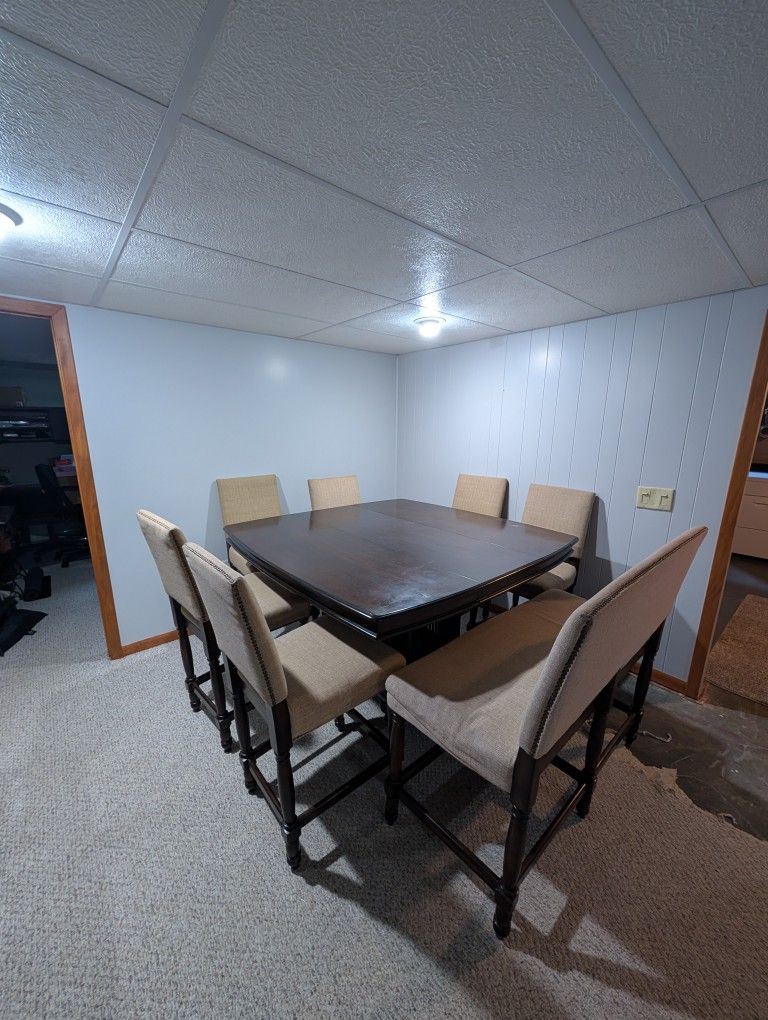 Dining Room Table 