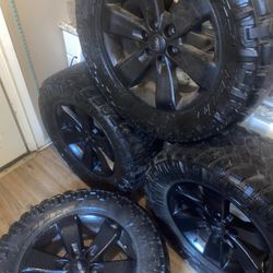 Ford F-150 Grills & 20 Inch Factory Black Rims