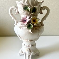 Capodimonte-style porcelain vase