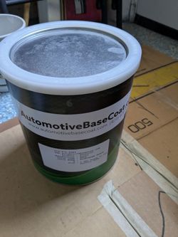 Black automotive paint: base + clear coat