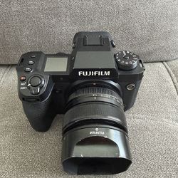Fujifilm X-H2 mirrorless camera + 35mm 1.4 + extras