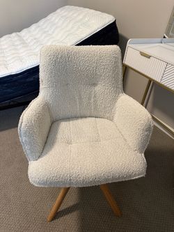 Plush cream chair
