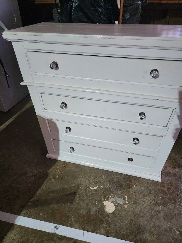 Girls' Dresser With Pottery Barn Knobs