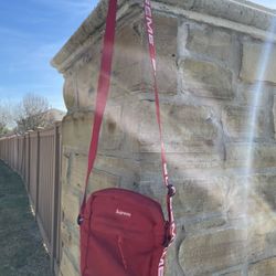 Supreme Sidebag 