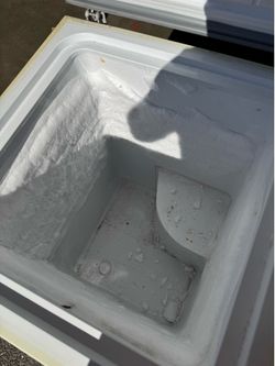 Chest freezer