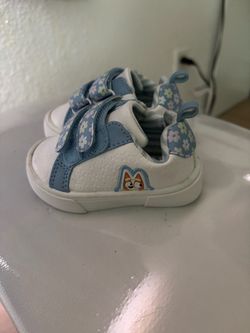 Kids shoes size 3