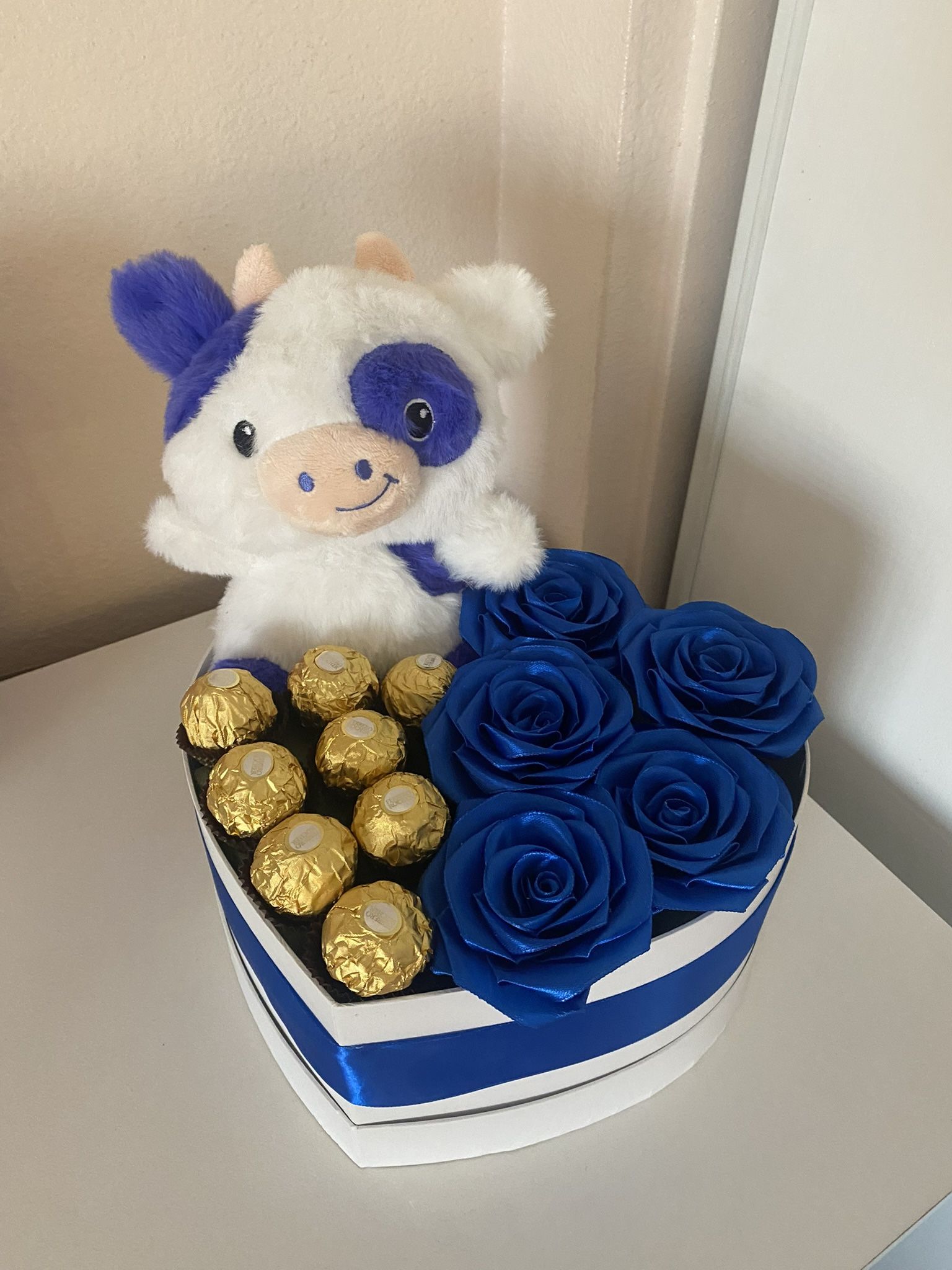 Flower bouquets/ valentines bouquet/ valentines gift/ bouquet