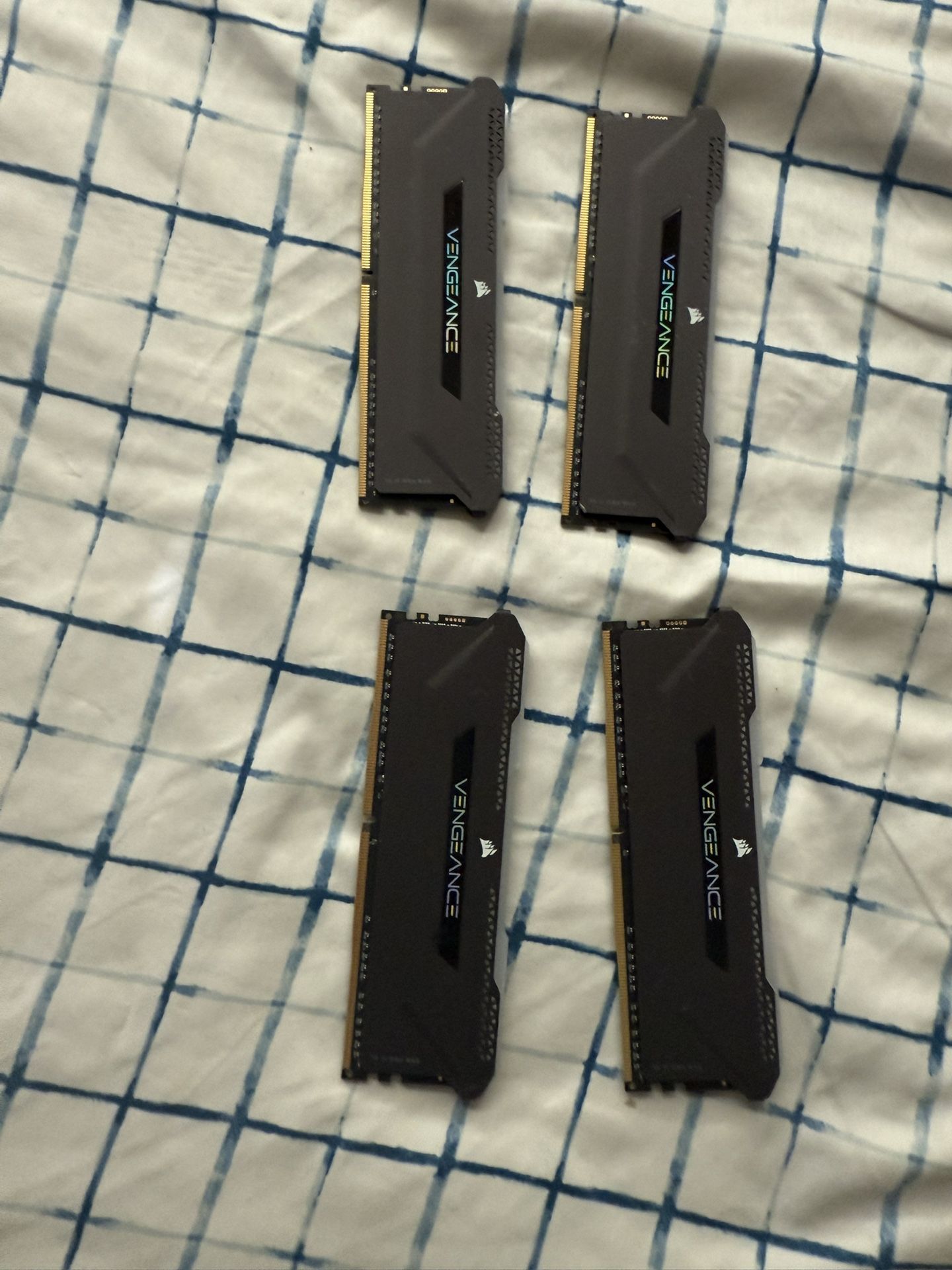 32gb ddr4 corsair rgb ram