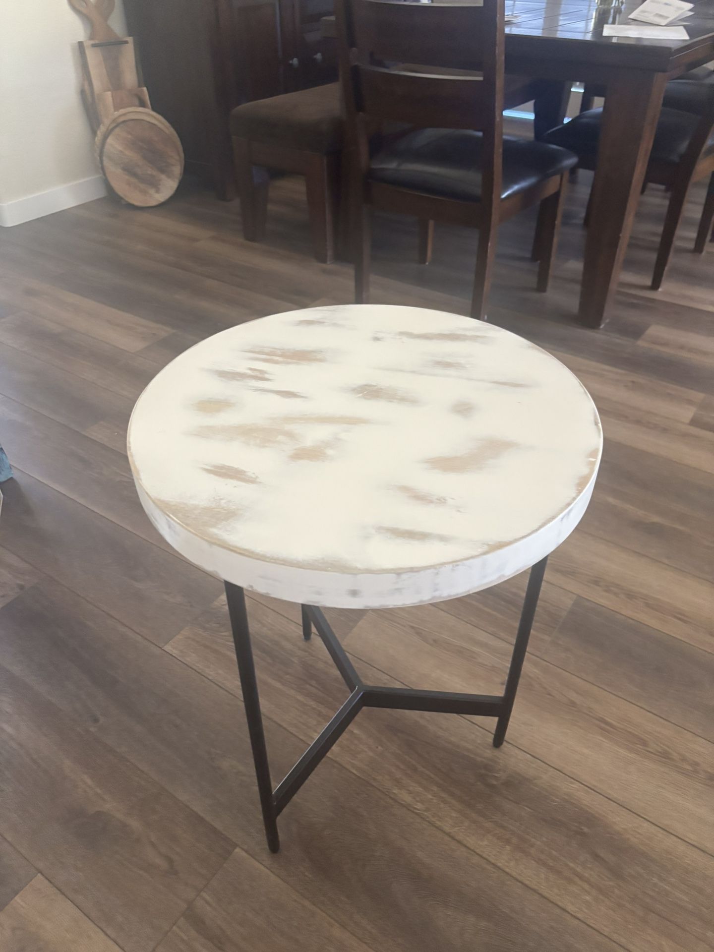 Gorgeous Shabby Chic End Table
