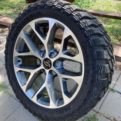 Snowflake 22s On 33s. 4 New Wheels And Tires.