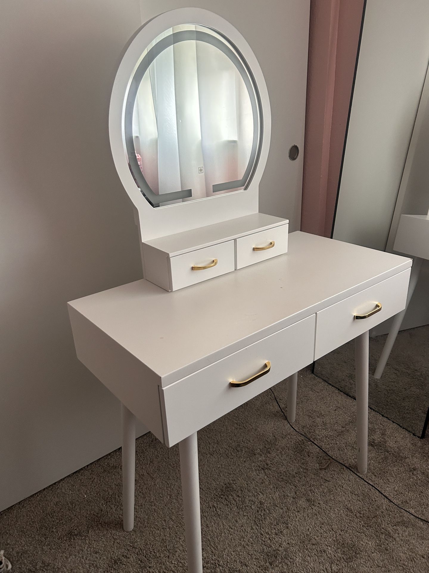 Vanity Table