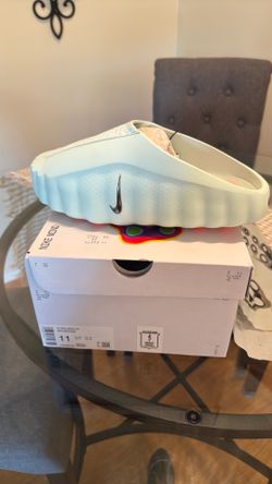 Nike mind 001 slide Barely Green size 9.5 men’s/11 women’s