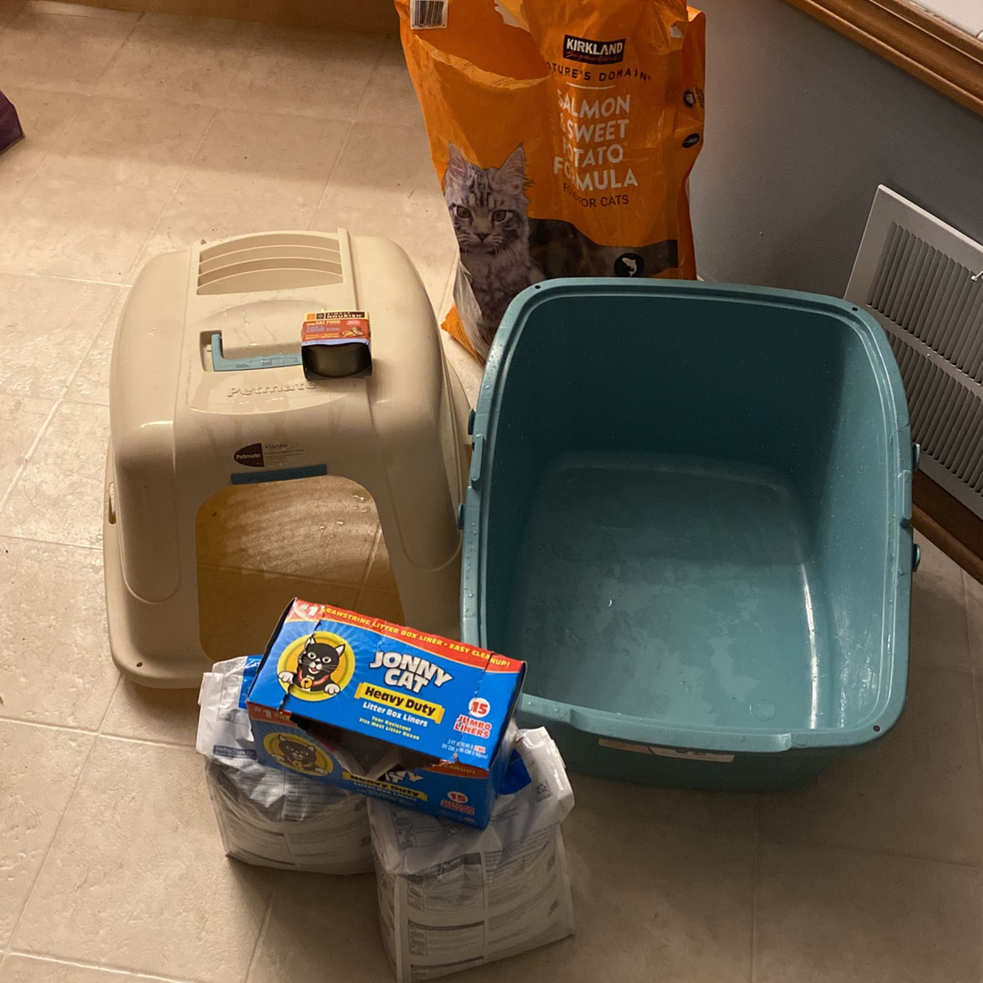 Petmate Jumbo Litter Box, Litter, Bags, And Food