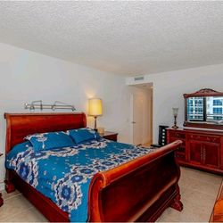 Bedroom Set Queen