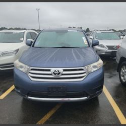 2013 Toyota Highlander     Mli  124