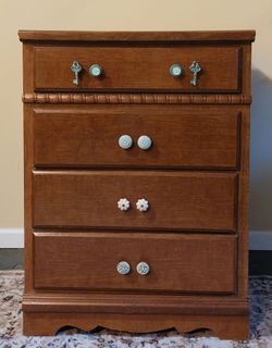 4-Drawer Chest of Drawers with Boho Knobs