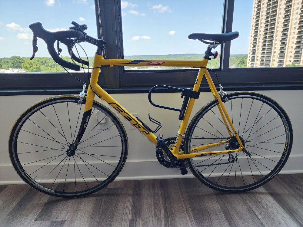 F80 Felt Carbon Road Bike (Yellow)