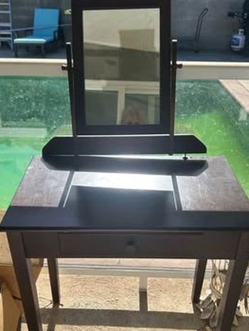 makeup vanity desk