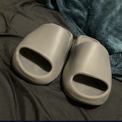 Yeezy Slides