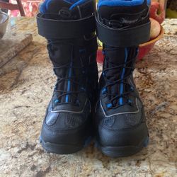 Boys Thinsulate Boots - Size 5 - Like New
