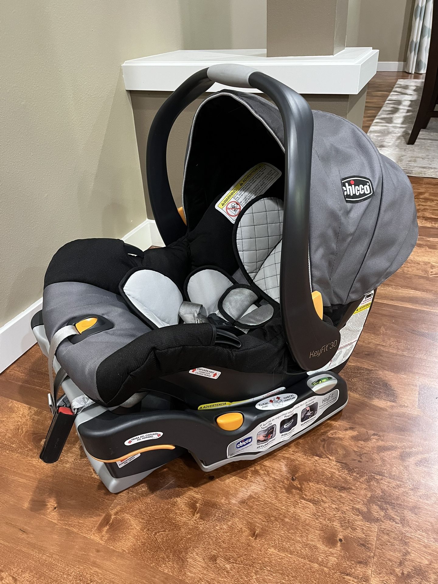 Chicco KeyFit 30 Infant Car Seat - Orion