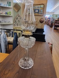 Vtg oil lamp new wick
