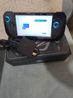 ASUS ROG Ally X (1TB / 24GB RAM) + Full Skull & Co. Bundle + Screen Protector - Mint Condition