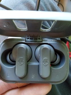 Skull Candy Wireless Earbuds