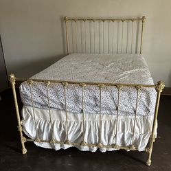 Vintage Bed
