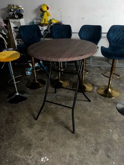 Tall dinning table