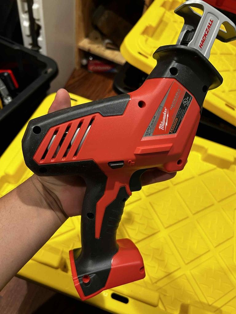 Milwaukee Saw M18 