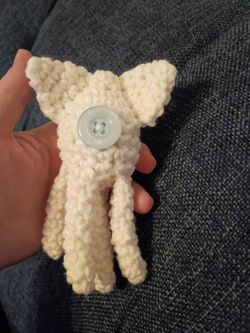 Crochet Mini Coraline Squid