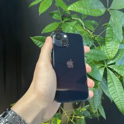 iPhone 13 - WiFi only  - 128GB 