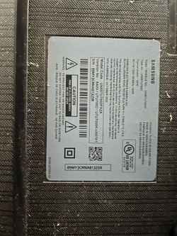 55" Samsung 4K Smart TV (UN55TU7000) - FOR PARTS ONLY / Broken Screen