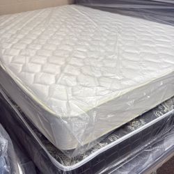 NICE FULL SIZE MATTRESS FOAM ENCASED 