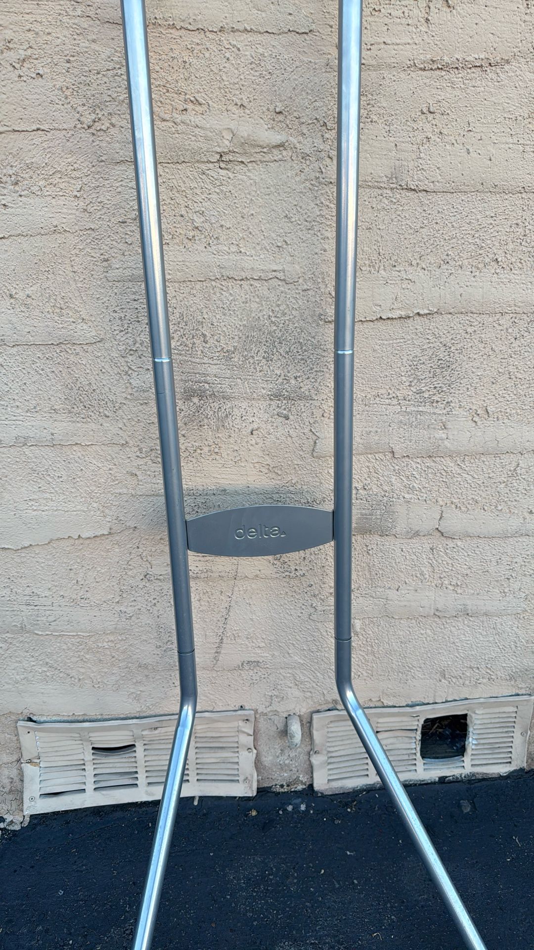 Delta bike holder