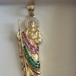Q4 k Gold  San  Juditas  pendant