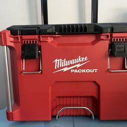 Milwaukee Pack out Rolling Cart 