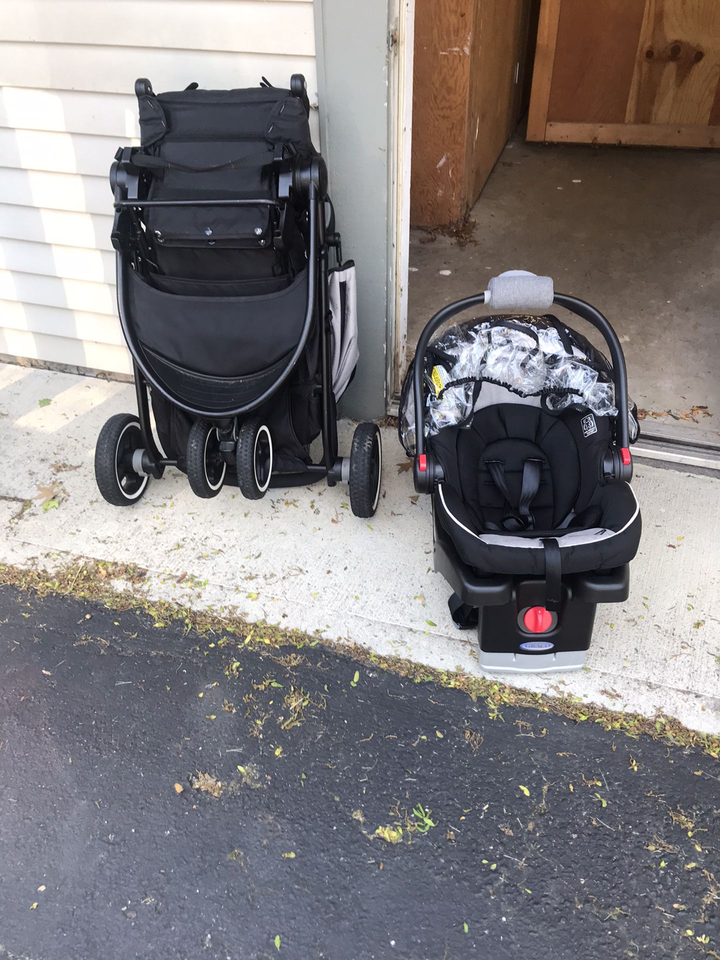 Graco quick connect stroller carseat combo with base