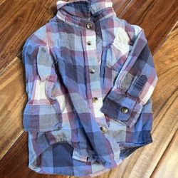 Baby boy old navy plaid button up shirt. Size 12-18 months