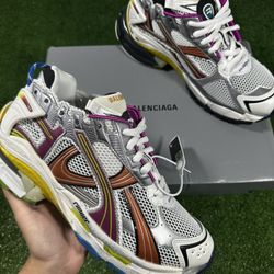 balenciaga runners 