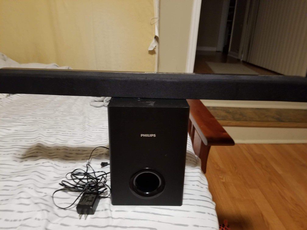 Phillips sound bar with subwoofer