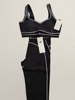alo yoga set