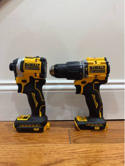 Dewalt 20 volt atomic drill driver set TOOL ONLY
